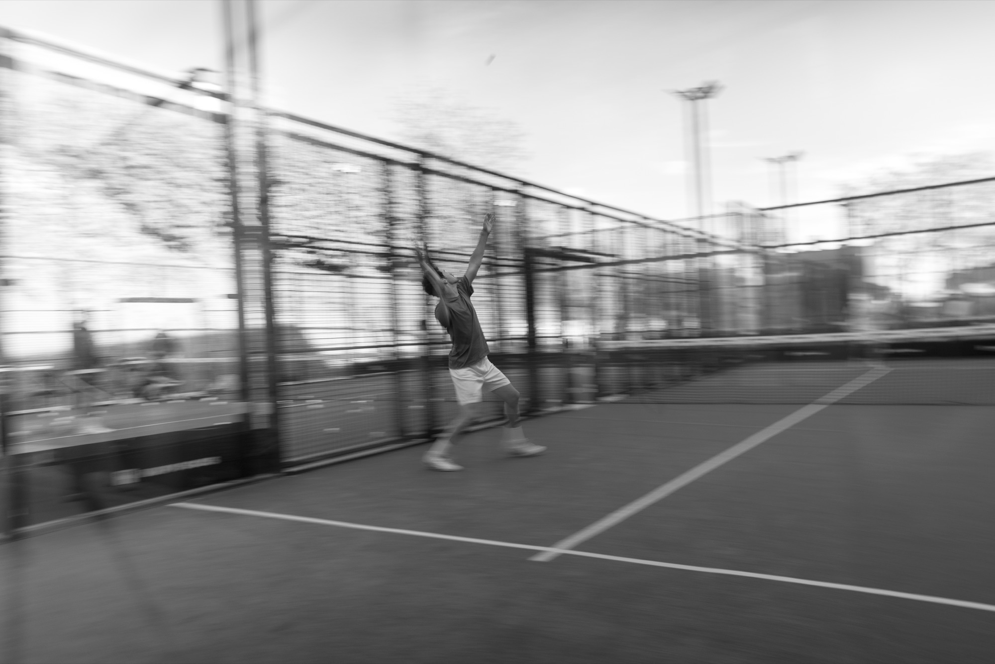 Ferran Insa entrenando en Pádel Tibidabo durante el test del Open 01 Barcelona — SOLO Padel Tour, primer circuito profesional de pádel 1 vs 1